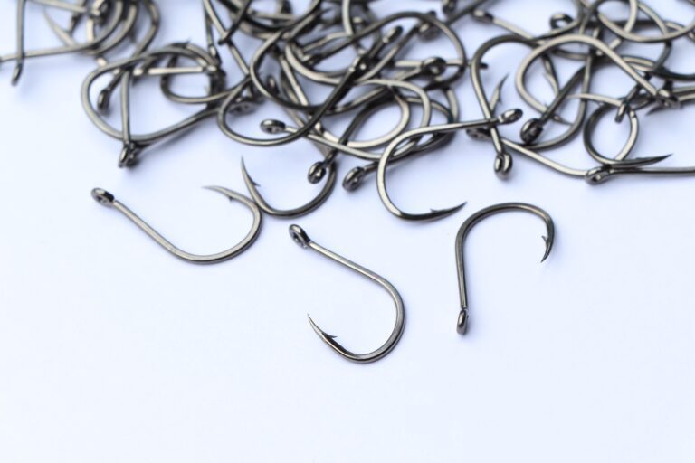 Choosing the Best Hook Size for Surf Fishing Success
